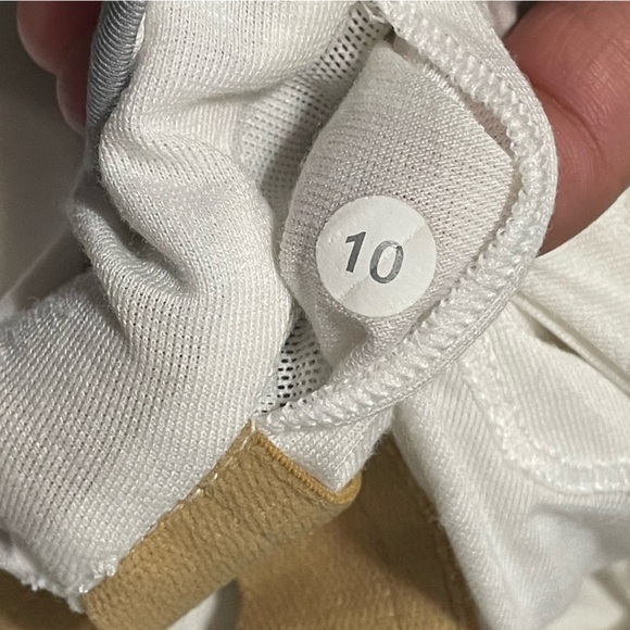 Lululemon Run: Catch Me Tank - Picture 4 of 5